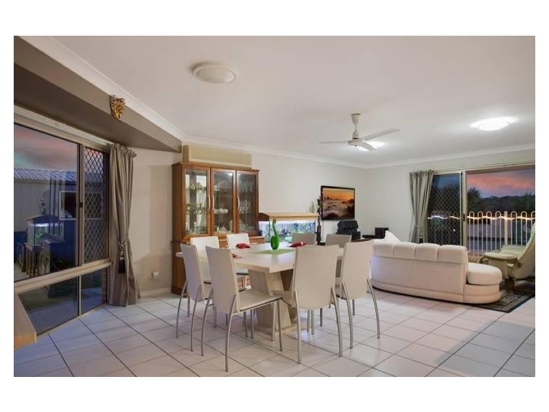 27 Bunya Crossing Road, Eatons Hill QLD 4037