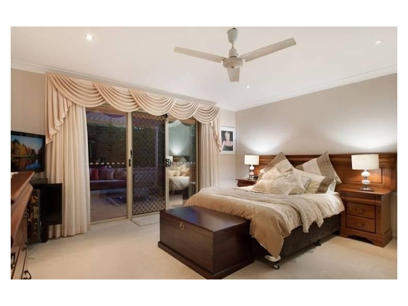 27 Bunya Crossing Road, Eatons Hill QLD 4037