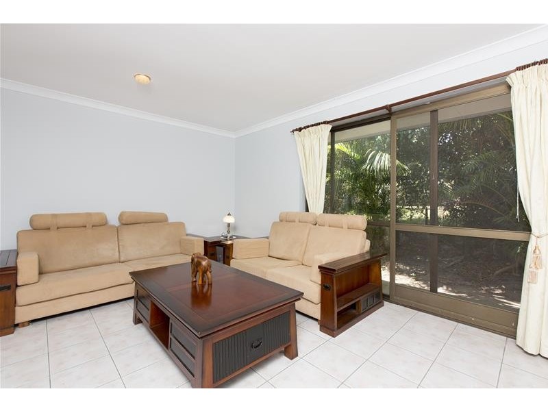 9 Barker Street, Cashmere QLD 4500