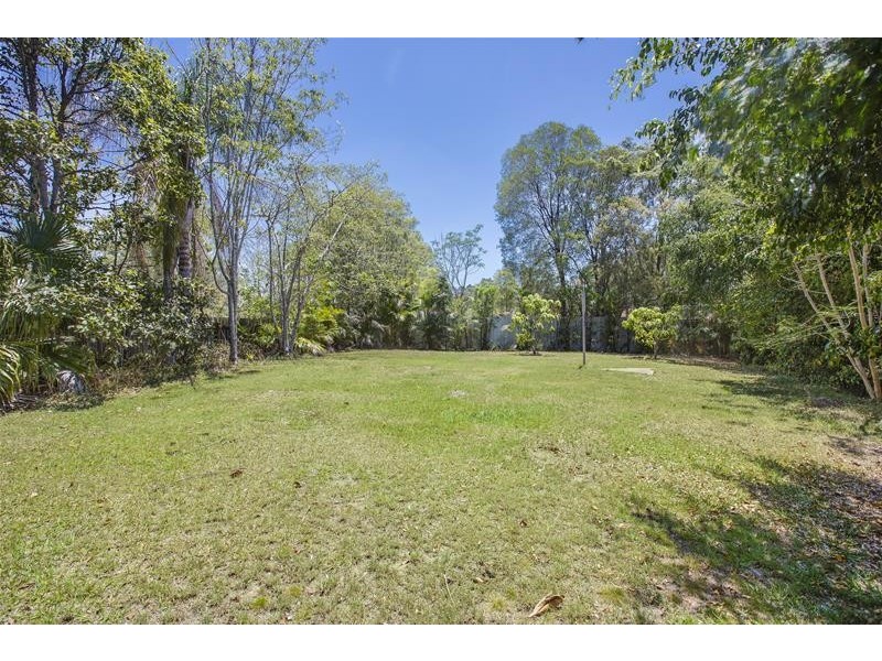 9 Barker Street, Cashmere QLD 4500