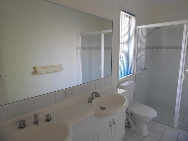 162 Saturn Crescent, Bridgeman Downs QLD 4035