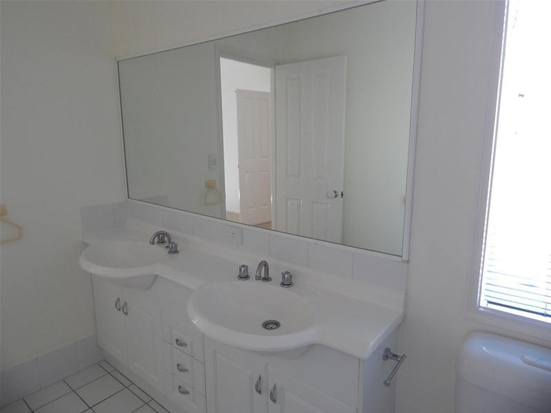 162 Saturn Crescent, Bridgeman Downs QLD 4035