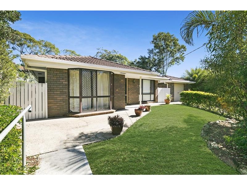 8 Chickowee Street, Albany Creek QLD 4035