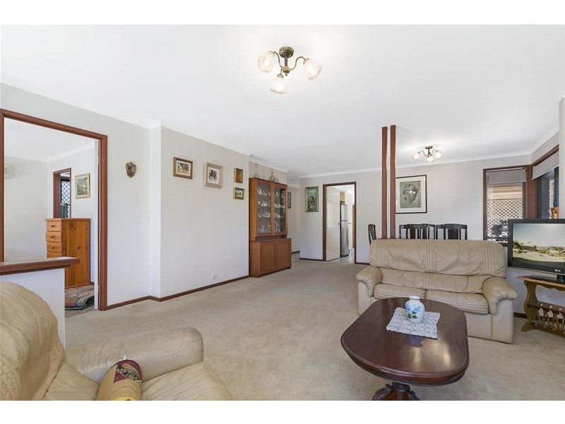 8 Chickowee Street, Albany Creek QLD 4035