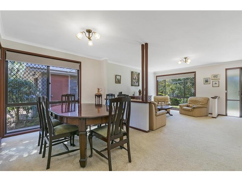 8 Chickowee Street, Albany Creek QLD 4035