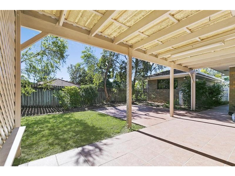 8 Chickowee Street, Albany Creek QLD 4035