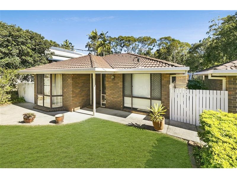 8 Chickowee Street, Albany Creek QLD 4035