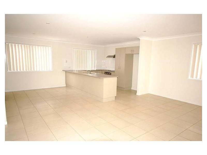 8/118 Samsonvale Road, Strathpine QLD 4500