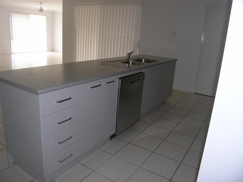 12 Hudson Court, Warner QLD 4500