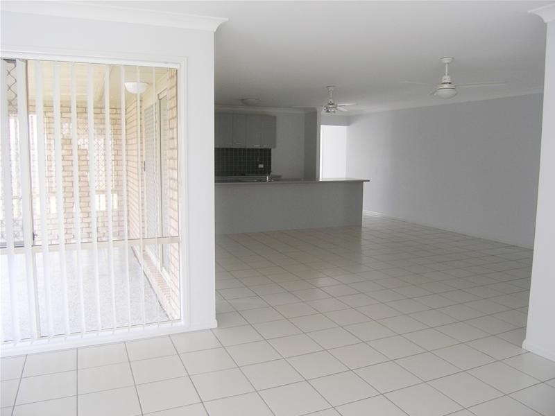 12 Hudson Court, Warner QLD 4500