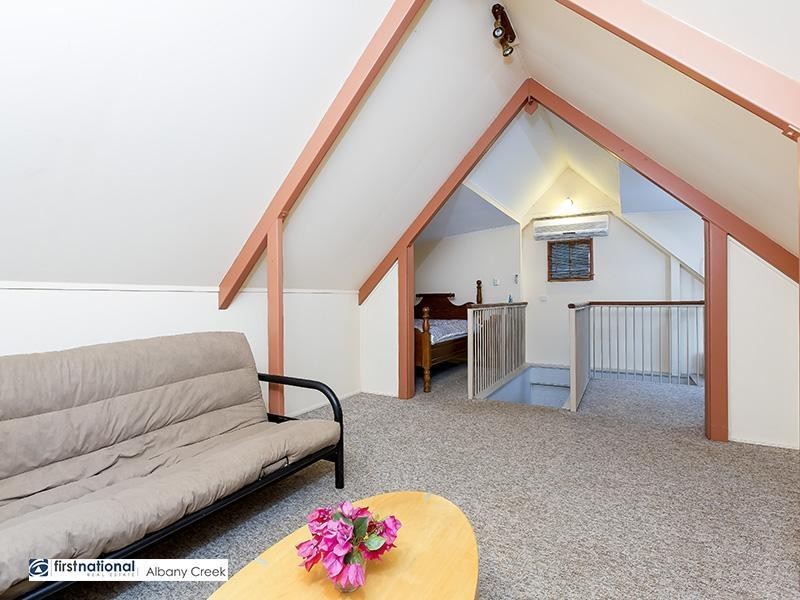 70 Cashmere Lane, Cashmere QLD 4500