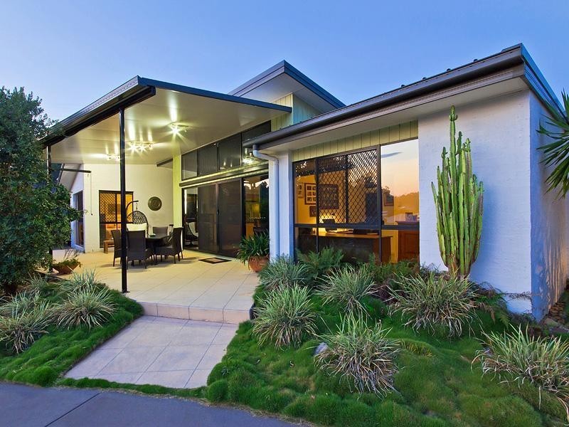 19 Riversleigh Crescent, Eatons Hill QLD 4037