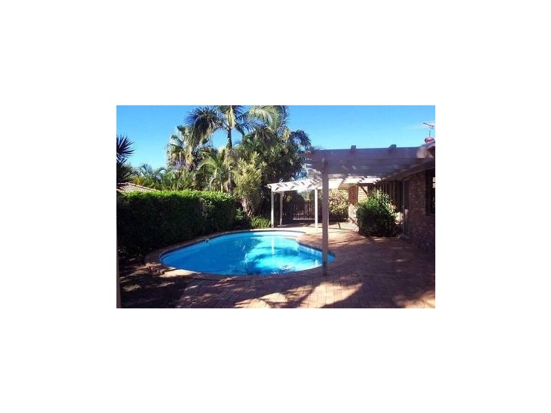 19 Daniel Drive, Albany Creek QLD 4035