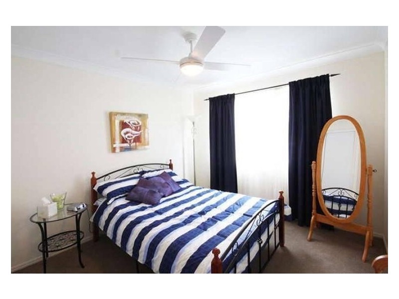 5 Fee Place, Eatons Hill QLD 4037