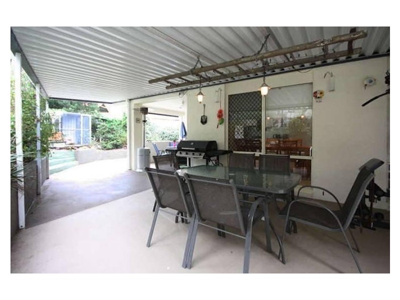 5 Fee Place, Eatons Hill QLD 4037