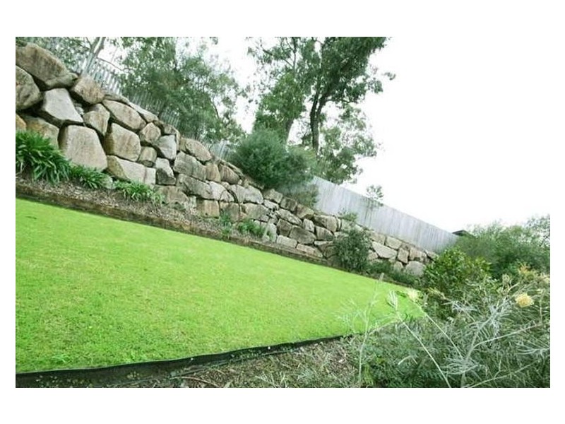 5 Fee Place, Eatons Hill QLD 4037