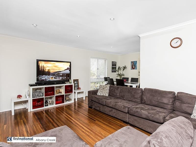 4 Hampshire Terrace, Albany Creek QLD 4035