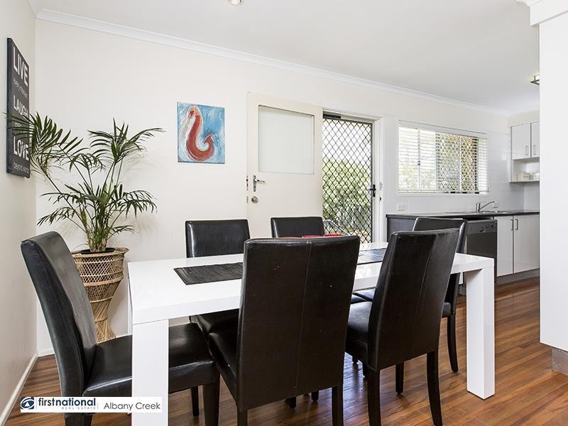 4 Hampshire Terrace, Albany Creek QLD 4035