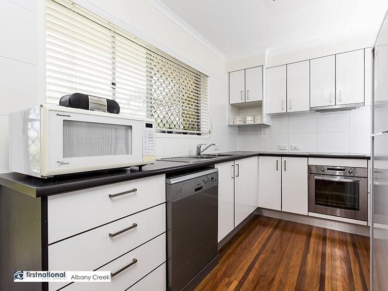 4 Hampshire Terrace, Albany Creek QLD 4035