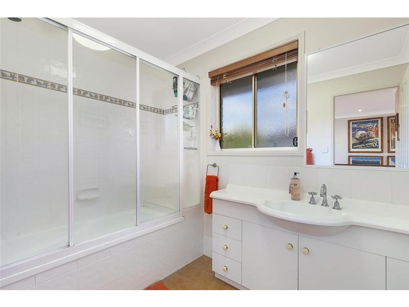 5 Excelcia Court, Eatons Hill QLD 4037