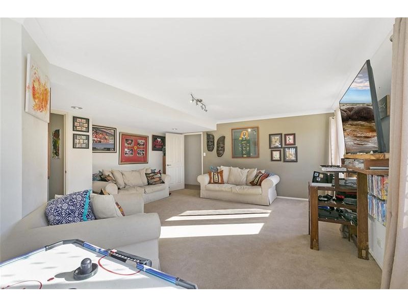 5 Excelcia Court, Eatons Hill QLD 4037