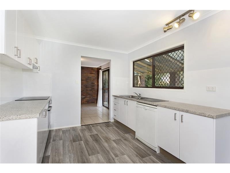 17 Strathford Avenue, Albany Creek QLD 4035