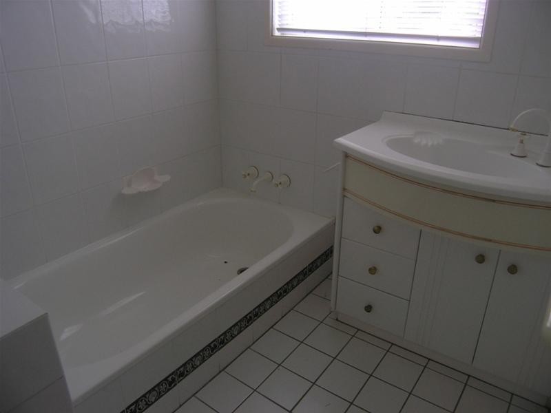 32 Old Northern Road, Albany Creek QLD 4035