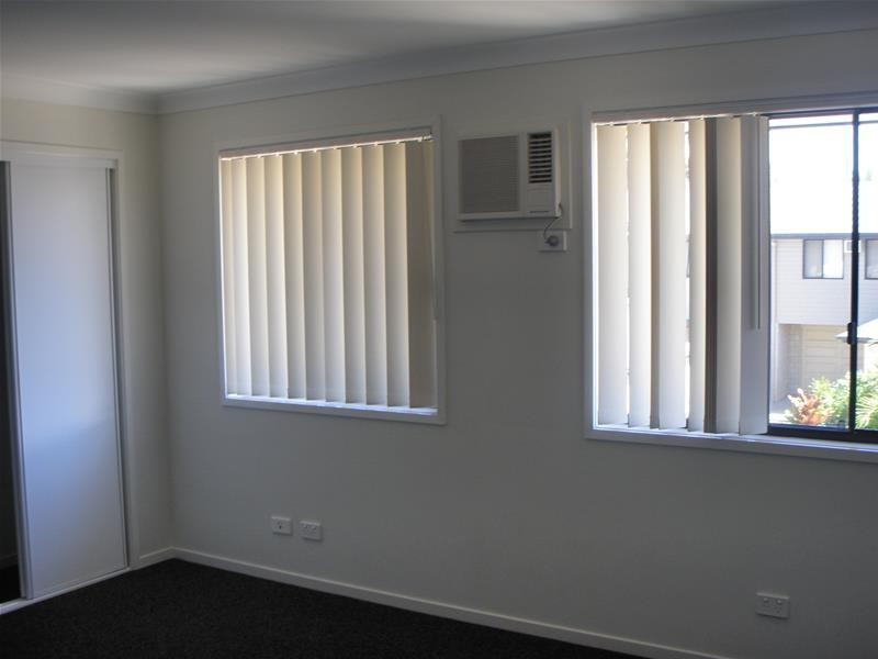 4/118 Samsonvale Road, Strathpine QLD 4500