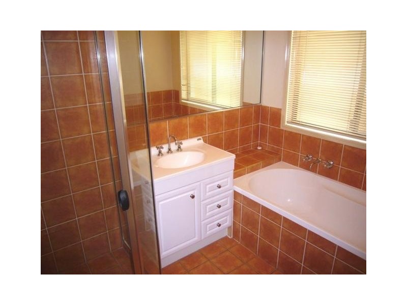 1 Excelcia Court, Eatons Hill QLD 4037