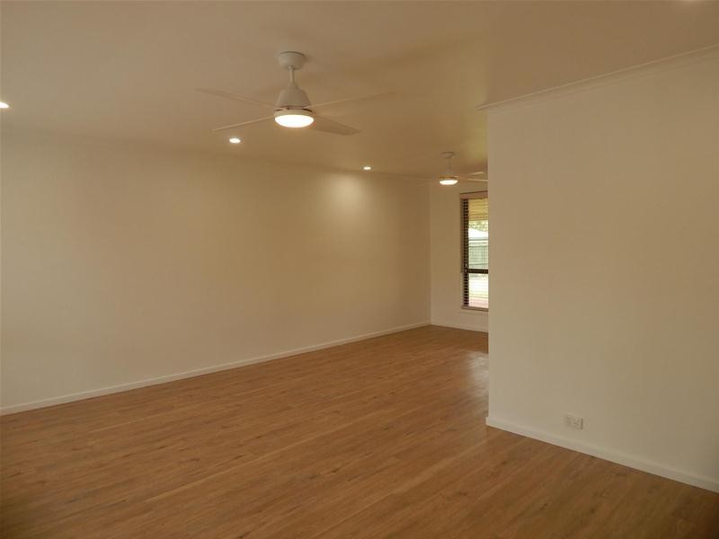 1 Flamingo Drive, Albany Creek QLD 4035