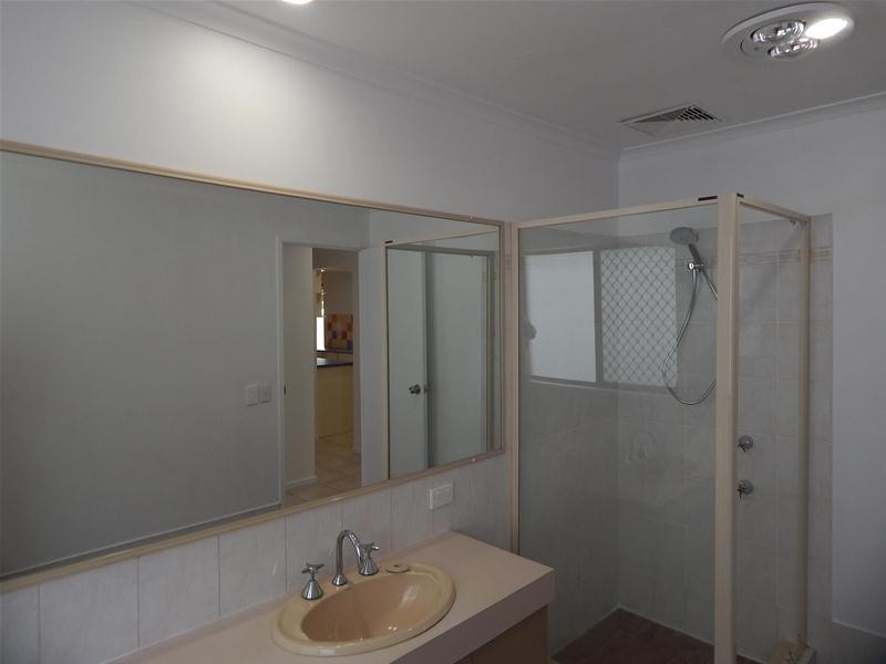 1 Flamingo Drive, Albany Creek QLD 4035