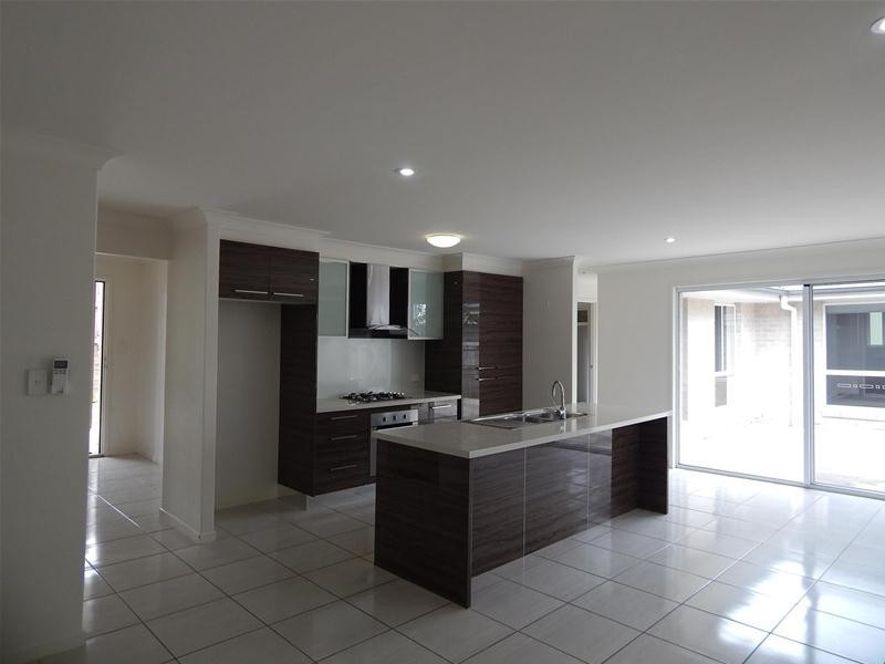 Eatons Hill QLD 4037