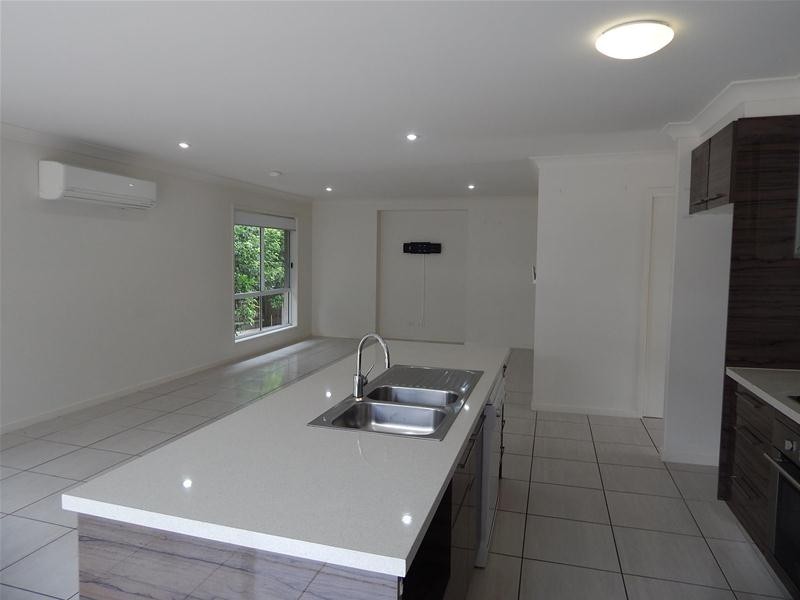 Eatons Hill QLD 4037