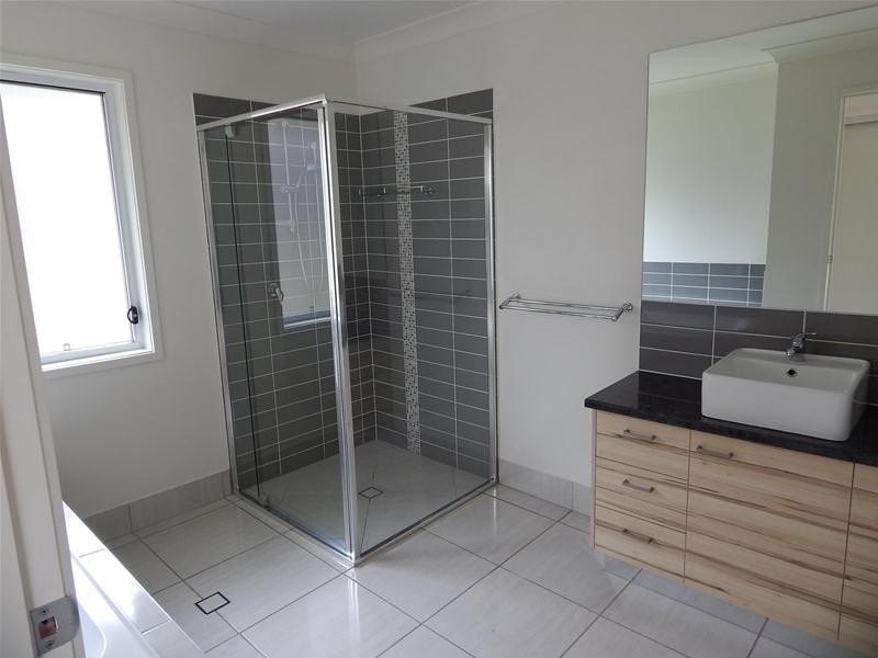 Eatons Hill QLD 4037