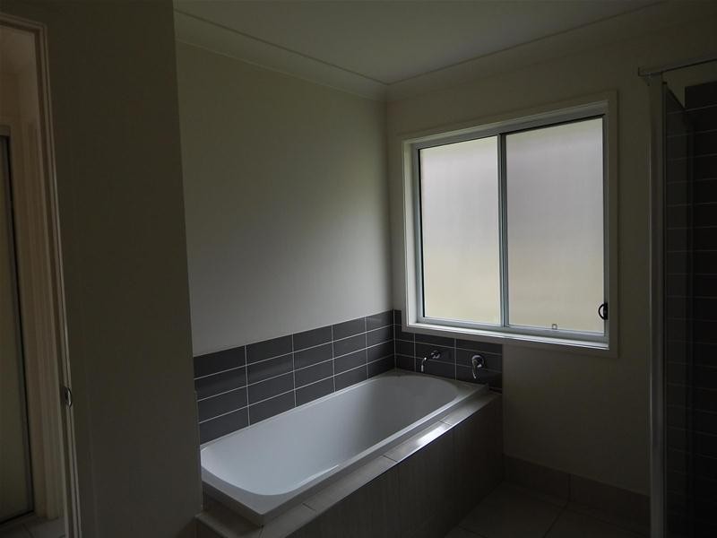 Eatons Hill QLD 4037