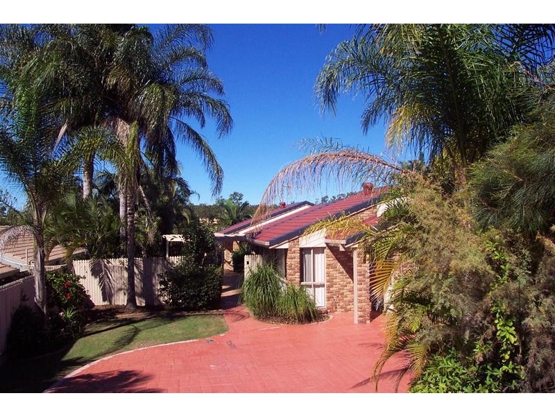 19 Daniel Drive, Albany Creek QLD 4035