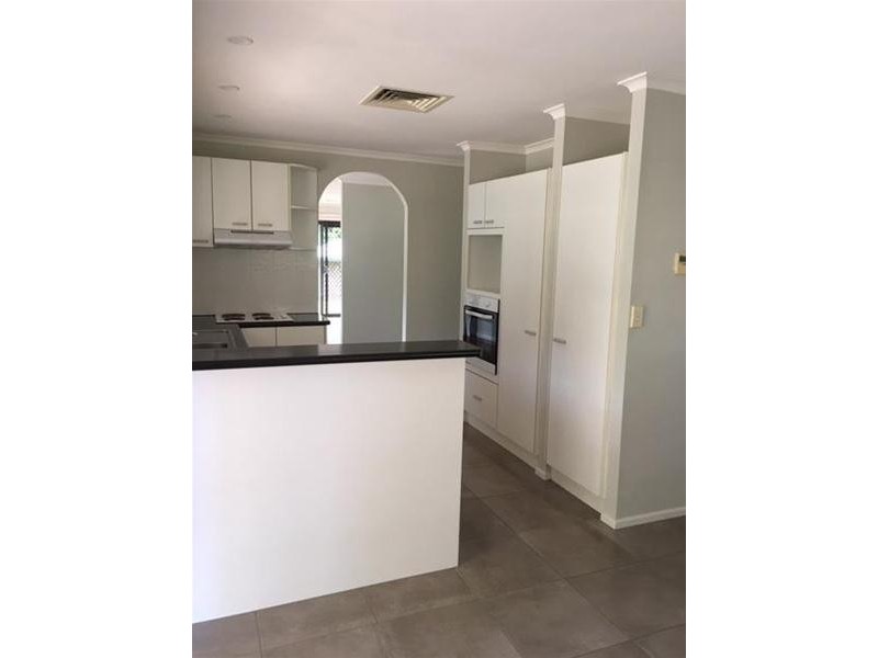 4 Windemere Court, Albany Creek QLD 4035