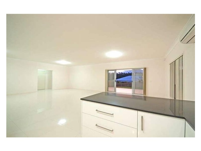 5 Sunbeam Court, Eatons Hill QLD 4037