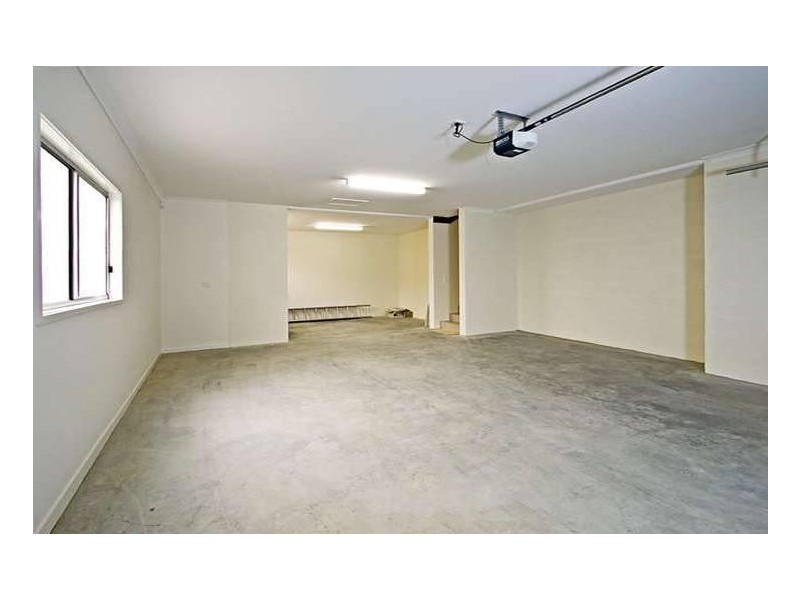 5 Sunbeam Court, Eatons Hill QLD 4037