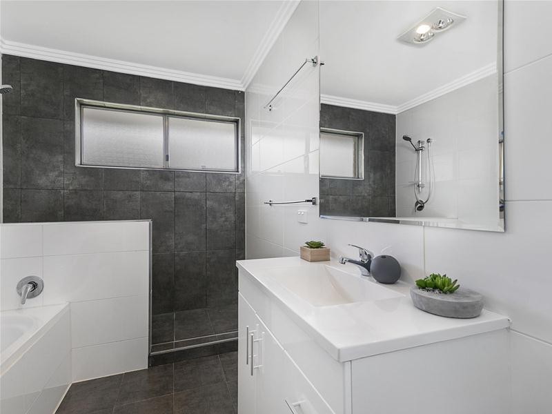 5 Maud Street, Albany Creek QLD 4035