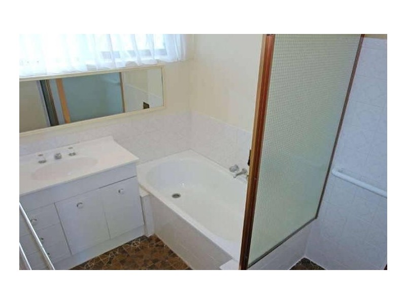 1 Carroo Court, Albany Creek QLD 4035