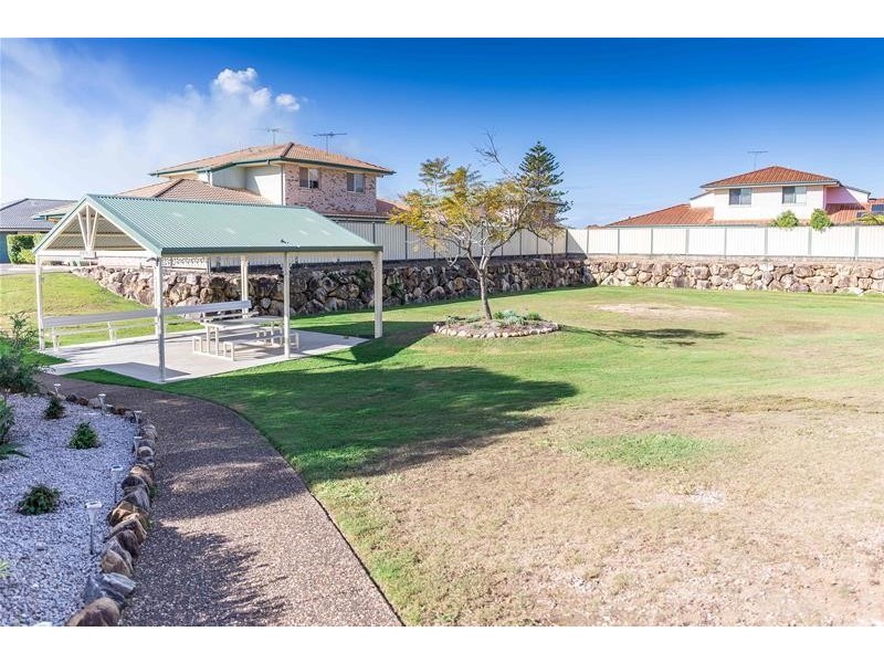 42/24 Faheys Road East, Albany Creek QLD 4035