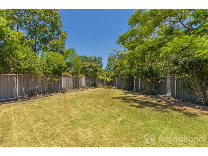 42 Willow Street, Albany Creek QLD 4035