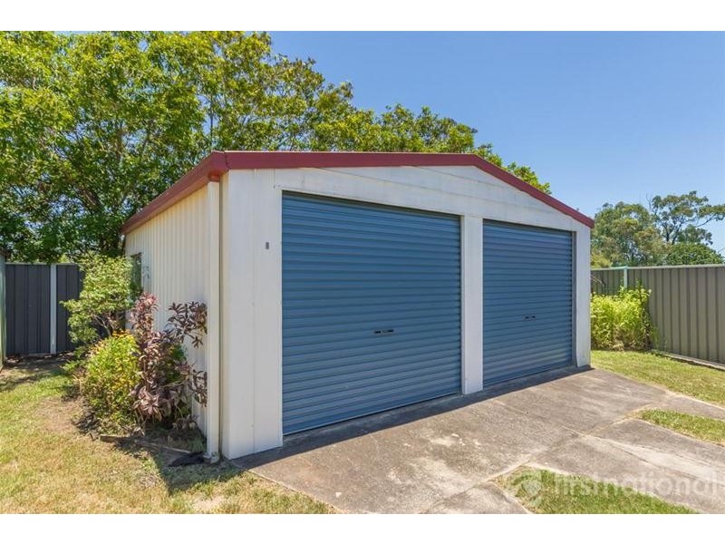 42 Willow Street, Albany Creek QLD 4035