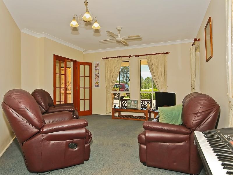 10 Jonquil Court, Albany Creek QLD 4035