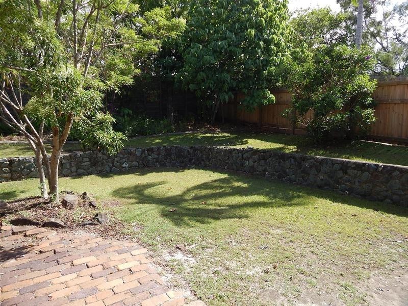 18 Hylacola Drive, Albany Creek QLD 4035