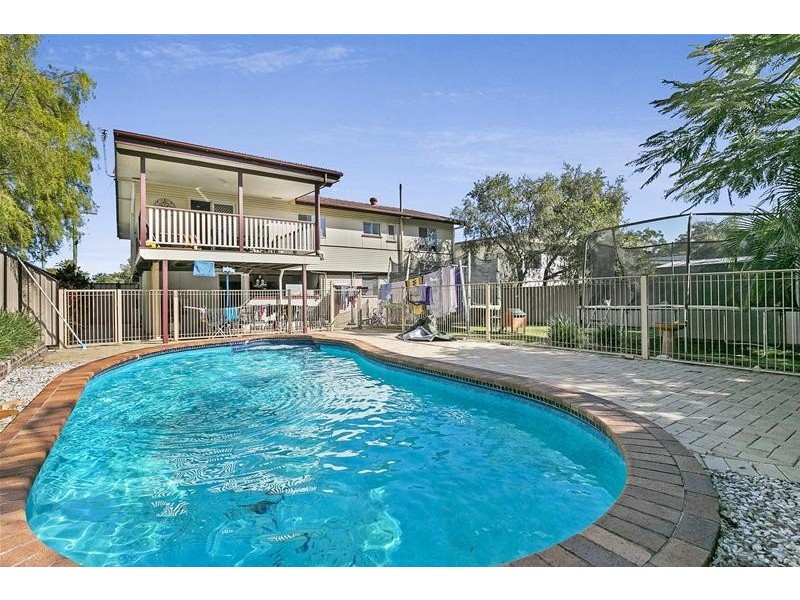 22 Crofty Street, Albany Creek QLD 4035