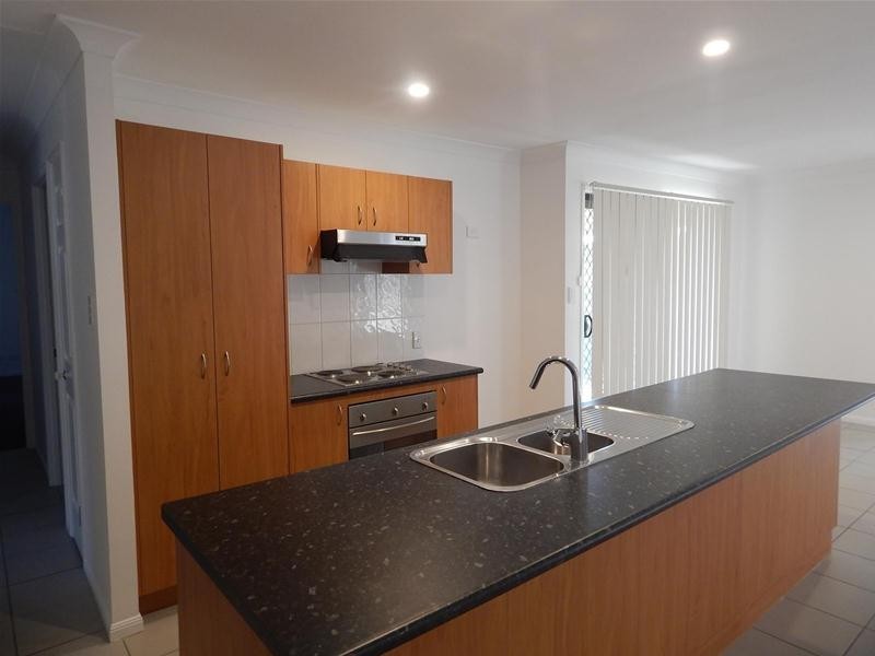 8 Greta Court, Warner QLD 4500