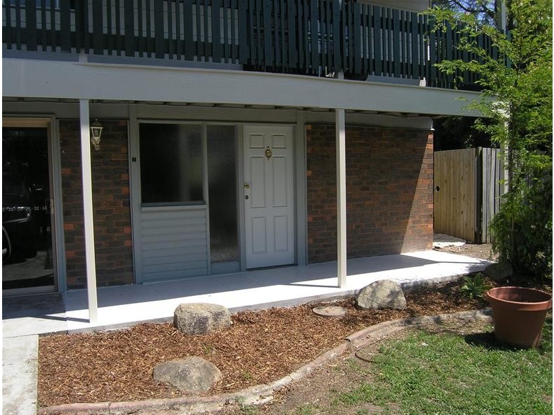 2 Oscar Crescent, Albany Creek QLD 4035