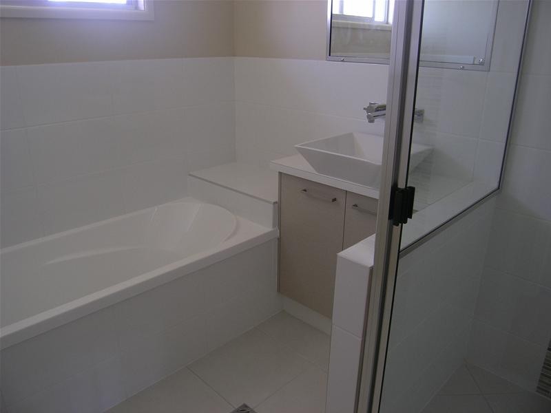 2 Oscar Crescent, Albany Creek QLD 4035